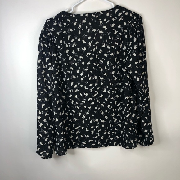 Lush black ivory v-neck button down long sleeve blouse L - Picture 3 of 9